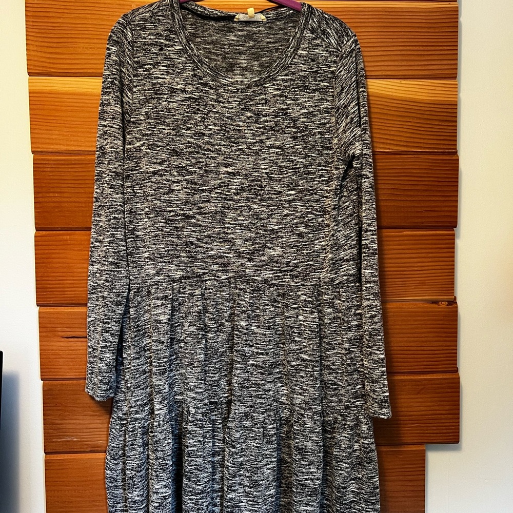 Lou & Grey Long Sleeve Dress